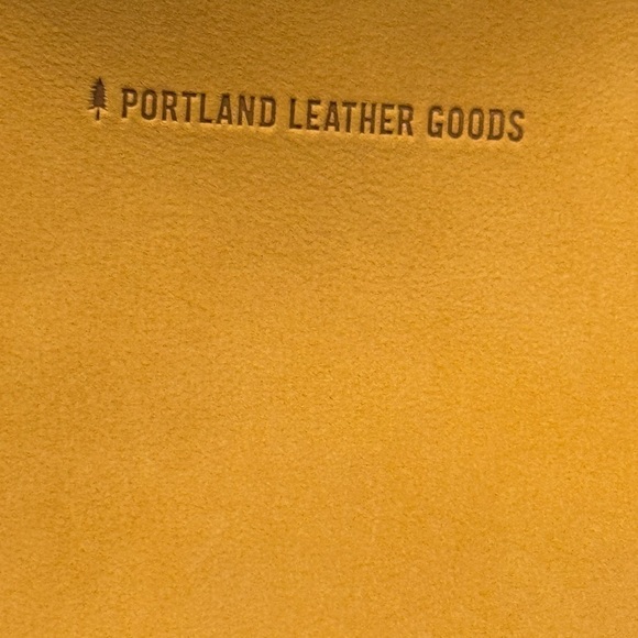 Portland Leather Mustard Color Leathern Crossbody / Satchel Like New Bag - Picture 8 of 9